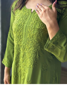 chikankari kurti